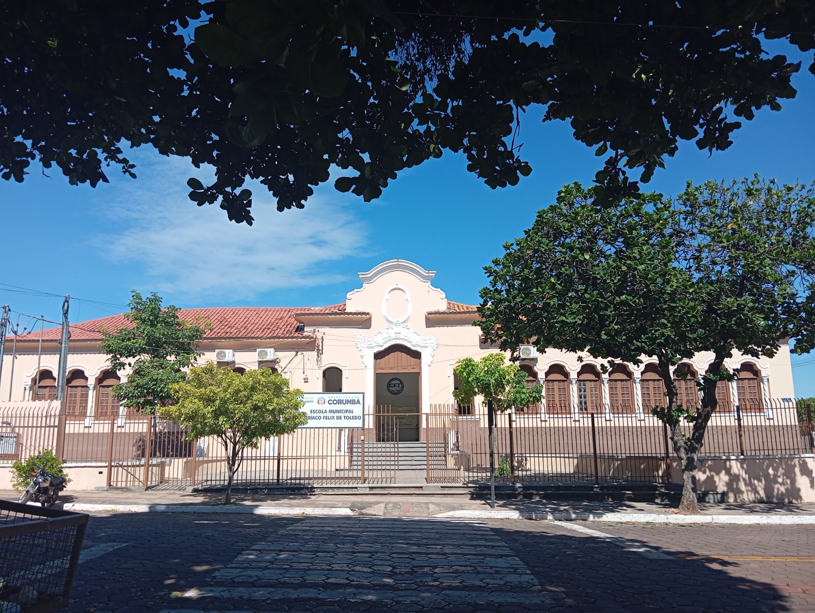 Escola Cyríaco